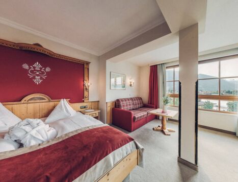 Rooms, apartments, prices ❤️ 4*s Hotel Alpenblick Zell am See